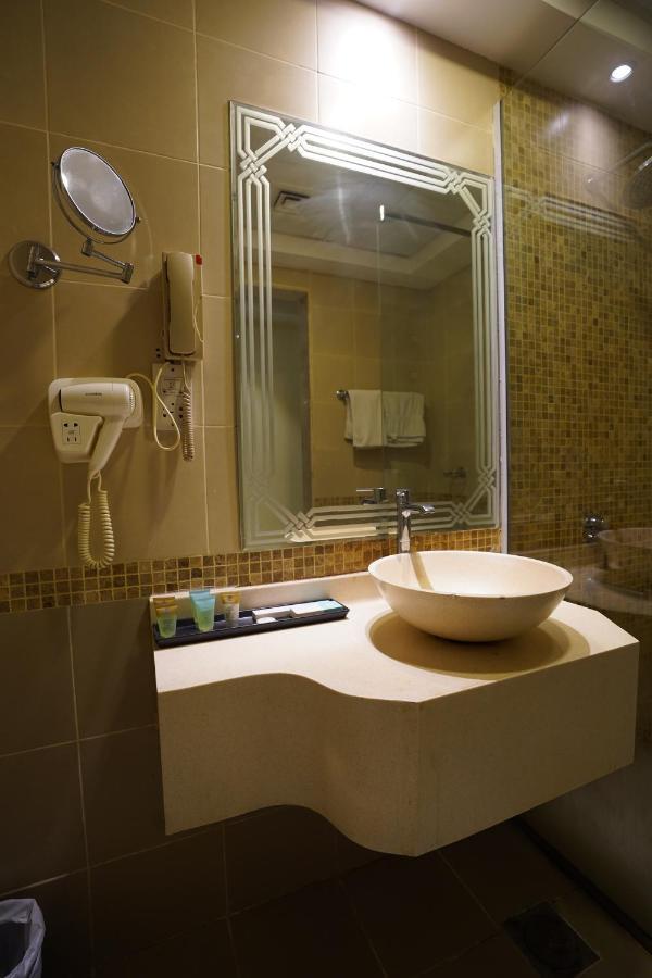Cube Hotel Dubai Dış mekan fotoğraf
